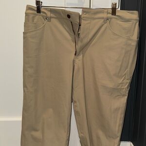 Lululemon Khaki 36 Men’s